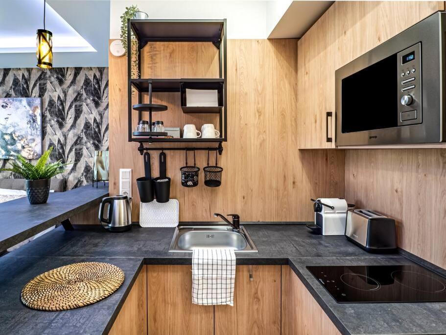 Vidra-lak With Private Parking Apartment Budapest